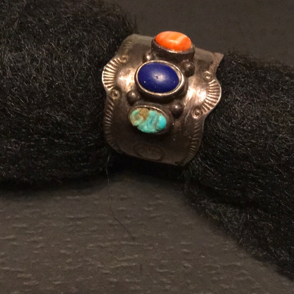 Three Stone Sterling Silver Ring - Picture 6 of 8